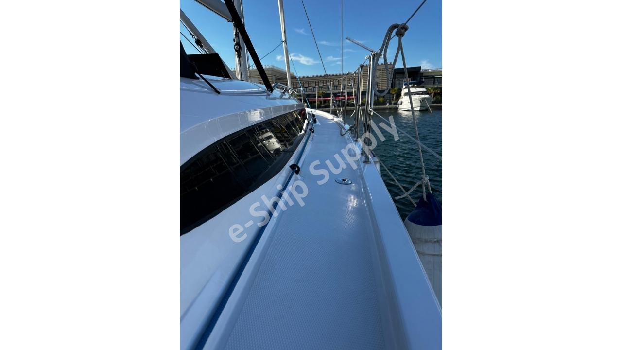 Sıfır Yelkenli Tekne ELan i43 Emsallerinin çok altında Fırsat Teknesi