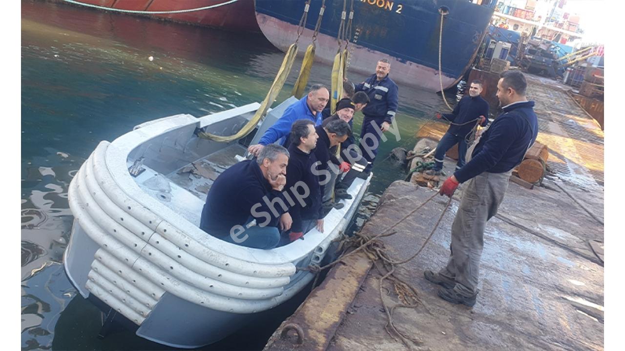 Planet Boat Tugboat & Mooring Boat