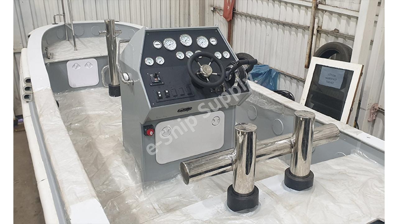 Planet Boat Tugboat & Mooring Boat